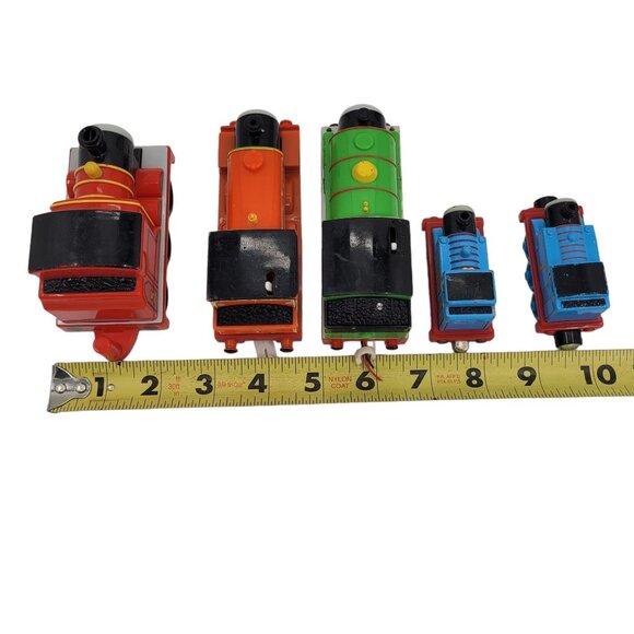 Thomas and Friends Hat and 5 Trains Listed Below For Your Favorite Train Lover - Picture 9 of 11